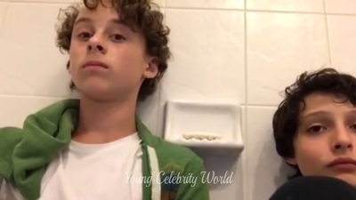 2016_-_Periscope_Livestream_mp40397.jpg
