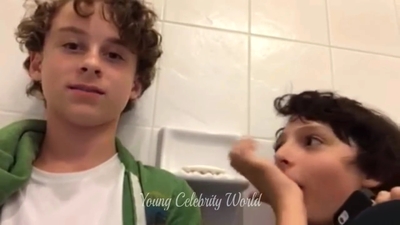 2016_-_Periscope_Livestream_mp40458.jpg