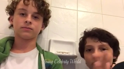 2016_-_Periscope_Livestream_mp40460.jpg