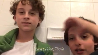 2016_-_Periscope_Livestream_mp40658.jpg