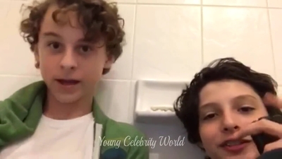 2016_-_Periscope_Livestream_mp40705.jpg