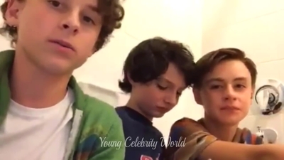 2016_-_Periscope_Livestream_mp40968.jpg