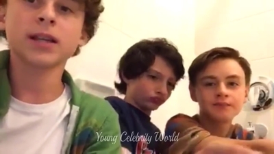 2016_-_Periscope_Livestream_mp40969.jpg