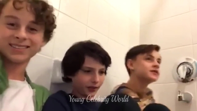 2016_-_Periscope_Livestream_mp41042.jpg