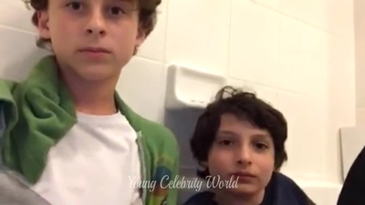 2016_-_Periscope_Livestream_mp41054.jpg