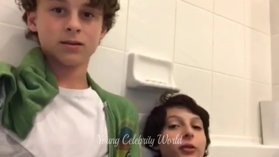 2016_-_Periscope_Livestream_mp41062.jpg