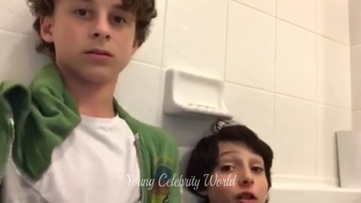 2016_-_Periscope_Livestream_mp41064.jpg