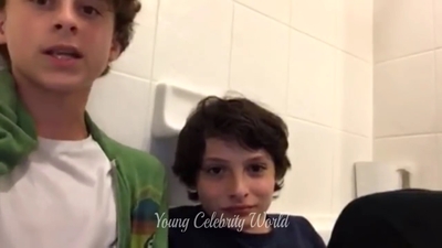 2016_-_Periscope_Livestream_mp41085.jpg