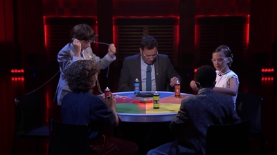 2016-09-01_-_The_Tonight_Show_Starring_Jimmy_Fallon_1_mp44191.jpg