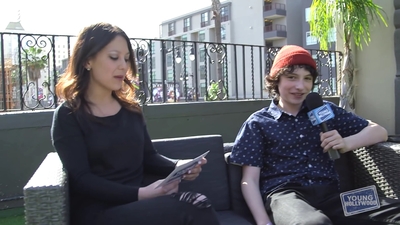 2017-05-25_-_Young_Hollywood_-_Stranger_Things_S02_Interview_mp45035.jpg