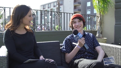 2017-05-25_-_Young_Hollywood_-_Stranger_Things_S02_Interview_mp45056.jpg