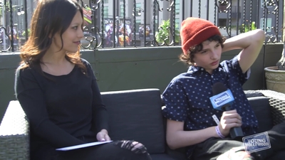 2017-05-25_-_Young_Hollywood_-_Stranger_Things_S02_Interview_mp45062.jpg