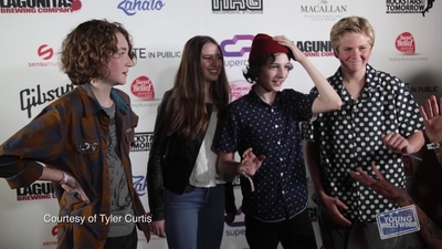 2017-05-25_-_Young_Hollywood_-_Stranger_Things_S02_Interview_mp45105.jpg
