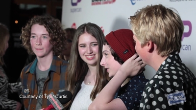 2017-05-25_-_Young_Hollywood_-_Stranger_Things_S02_Interview_mp45164.jpg