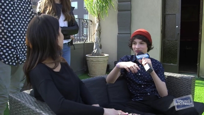 2017-05-25_-_Young_Hollywood_-_Stranger_Things_S02_Interview_mp45206.jpg