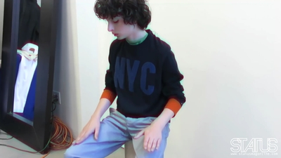 2017-08-03_-_Behind-the-Scenes_STATUS_Magazine_x_Finn_Wolfhard_x_Noah_Schnapp_mp45718.jpg