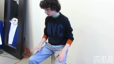 2017-08-03_-_Behind-the-Scenes_STATUS_Magazine_x_Finn_Wolfhard_x_Noah_Schnapp_mp45719.jpg