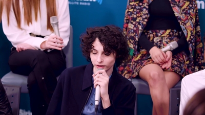 2017-11-01_-_SiriusXM_-_Stranger_Things_S02_Interview_1_mp47535.jpg