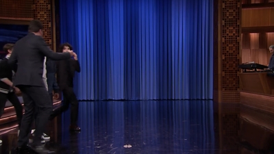 2017-11-03_-_The_Tonight_Show_Starring_Jimmy_Fallon_1_mp48136.jpg