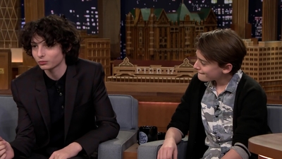 2017-11-03_-_The_Tonight_Show_Starring_Jimmy_Fallon_2_mp48347.jpg
