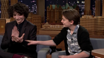2017-11-03_-_The_Tonight_Show_Starring_Jimmy_Fallon_2_mp48504.jpg