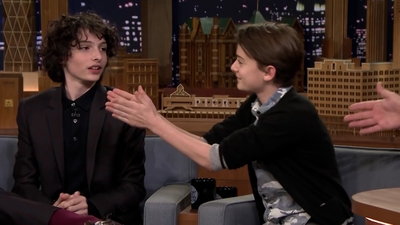 2017-11-03_-_The_Tonight_Show_Starring_Jimmy_Fallon_2_mp48506.jpg