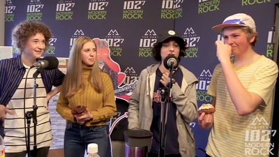 2018-03-29_-_Calpurnia_Interview_with_102_7_THE_PEAK_in_Vancouver_mp40625.jpg