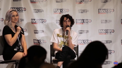 2019-05-13_-_Fan_Expo_-_Stranger_Things_Panel_mp41930.jpg