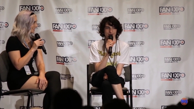 2019-05-13_-_Fan_Expo_-_Stranger_Things_Panel_mp44322.jpg