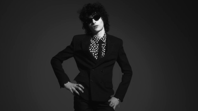 2019-05-27_-_SAINT_LAURENT_-_FALL_WINTER_2019_mp40010.jpg