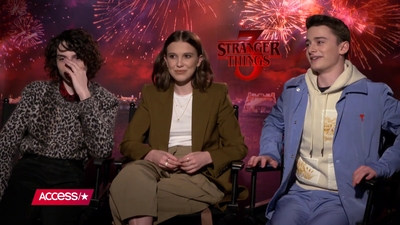 2019-06-28_-_Access_Hollywood_-_Stranger_Things_S03_Interview_mp40771.jpg