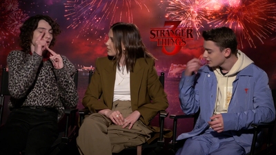2019-06-28_-_FOX_5_Washington_DC_-_Stranger_Things_S03_Interview_mp42792.jpg