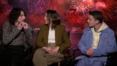 2019-06-28_-_FOX_5_Washington_DC_-_Stranger_Things_S03_Interview_mp42799.jpg