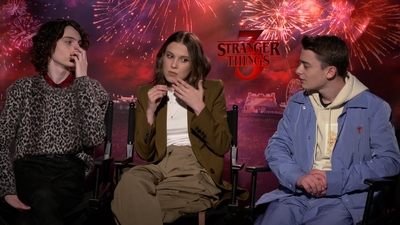 2019-06-28_-_FOX_5_Washington_DC_-_Stranger_Things_S03_Interview_mp42809.jpg