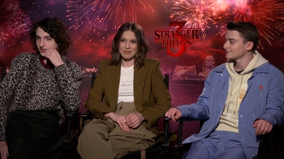 2019-06-28_-_FOX_5_Washington_DC_-_Stranger_Things_S03_Interview_mp42882.jpg