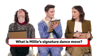 2019-07-11_-_Netflix_-_Stranger_Things_3_Best_Friends_Challenge_mp42615.jpg