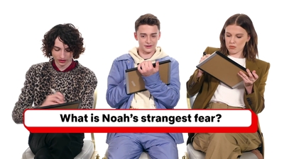2019-07-11_-_Netflix_-_Stranger_Things_3_Best_Friends_Challenge_mp42639.jpg