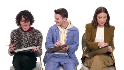 2019-07-11_-_Netflix_-_Stranger_Things_3_Best_Friends_Challenge_mp42667.jpg