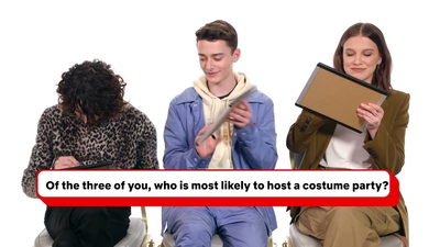 2019-07-11_-_Netflix_-_Stranger_Things_3_Best_Friends_Challenge_mp42669.jpg