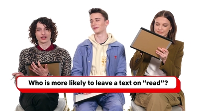 2019-07-11_-_Netflix_-_Stranger_Things_3_Best_Friends_Challenge_mp42680.jpg