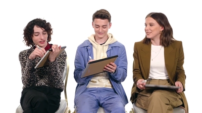 2019-07-11_-_Netflix_-_Stranger_Things_3_Best_Friends_Challenge_mp42693.jpg