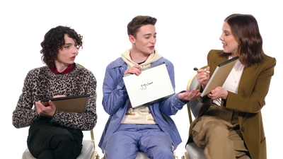 2019-07-11_-_Netflix_-_Stranger_Things_3_Best_Friends_Challenge_mp42718.jpg