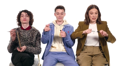 2019-07-11_-_Netflix_-_Stranger_Things_3_Best_Friends_Challenge_mp42724.jpg