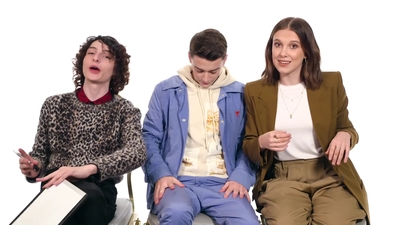 2019-07-11_-_Netflix_-_Stranger_Things_3_Best_Friends_Challenge_mp42727.jpg