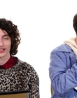 2019-07-11_-_Netflix_-_Stranger_Things_3_Best_Friends_Challenge_mp42621.jpg