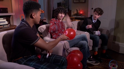 2019-09-04_-_Collider_Extras_It_Chapter_Two_Cast_Interview_mp45501.jpg