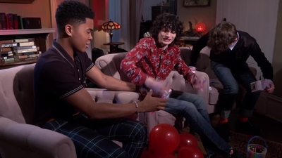 2019-09-04_-_Collider_Extras_It_Chapter_Two_Cast_Interview_mp45524.jpg