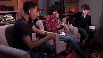 2019-09-04_-_Collider_Extras_It_Chapter_Two_Cast_Interview_mp45525.jpg