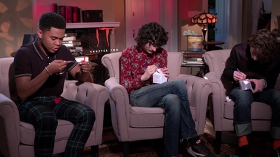 2019-09-04_-_Collider_Extras_It_Chapter_Two_Cast_Interview_mp45549.jpg