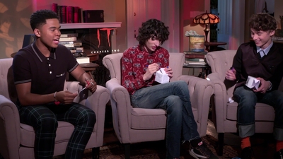 2019-09-04_-_Collider_Extras_It_Chapter_Two_Cast_Interview_mp45552.jpg